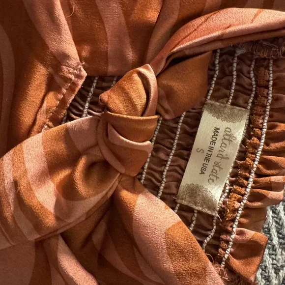 Altar'd State Rust Swirl Crop Top - Picture 3 of 8